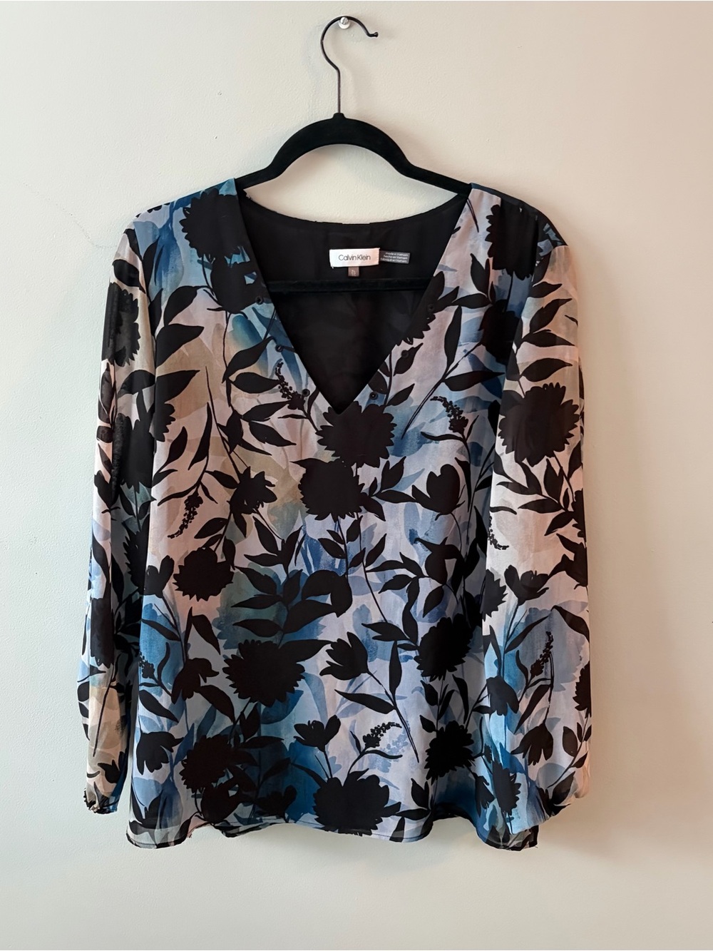 Calvin Klein Blue, Black & Cream Floral V-Neck Blouse Size XL
